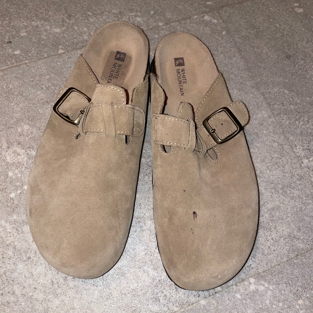 White Mountain Clogs